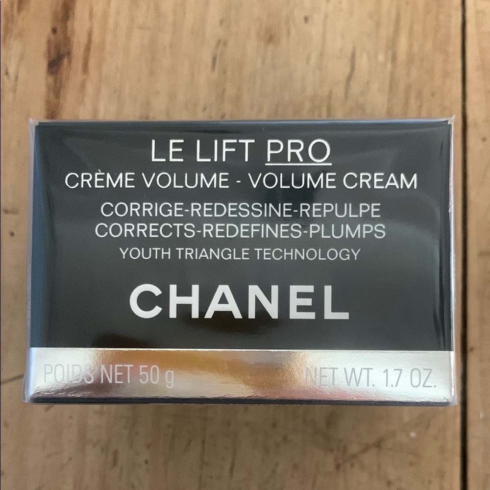 CHANEL Le Lift Pro Volume Cream - NIB